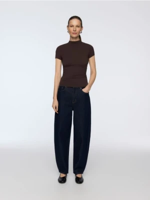 Reserved - T-shirt z włóknami bambusowymi - brązowy