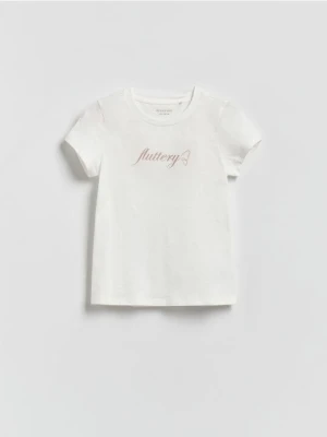 Reserved - T-shirt z wypukłym napisem - złamana biel