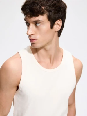 Reserved - Tank top slim fit - złamana biel