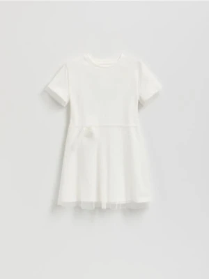 Reserved - Tiulowa sukienka - złamana biel