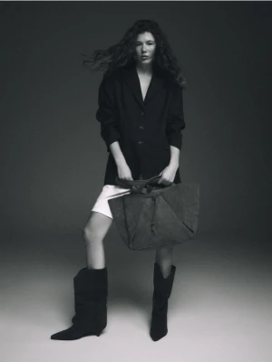 Reserved - Torebka shopper z imitacji zamszu - beżowy