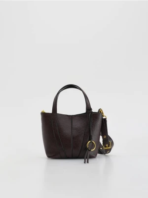 Reserved - Torebka shopper z zawieszką - mahoniowy