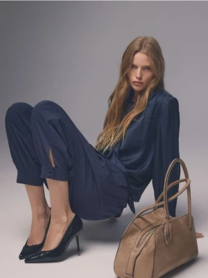 Reserved - Torebka z imitacji zamszu - beżowy