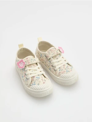 Reserved - Trampki w kwiaty - biały