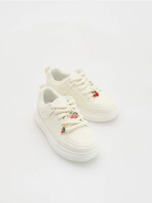 Reserved - Trampki z imitacji skóry - kremowy