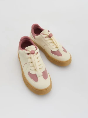 Reserved - Trampki z łączonych materiałów - złamana biel