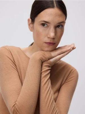 Reserved - Wełniana bluzka - brązowy