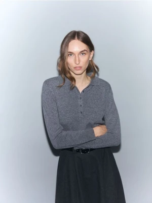 Reserved - Wełniany sweter polo - szary