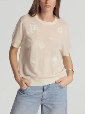 Reserved - Wełniany sweter z aplikacjami - złamana biel