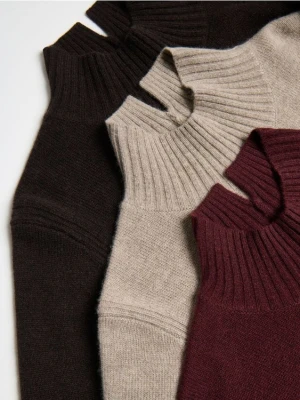 Reserved - Wełniany sweter z dodatkiem kaszmiru - beżowy