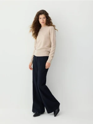 Reserved - Wełniany sweter z dodatkiem kaszmiru - beżowy