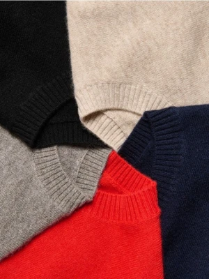 Reserved - Wełniany sweter z dodatkiem kaszmiru - beżowy