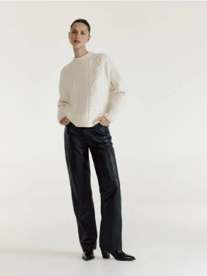 Reserved - Wełniany sweter z domieszką kaszmiru - kremowy