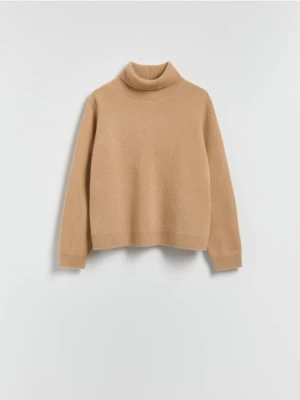 Reserved - Wełniany sweter z golfem - beżowy