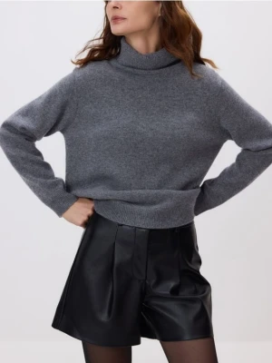 Reserved - Wełniany sweter z golfem - szary