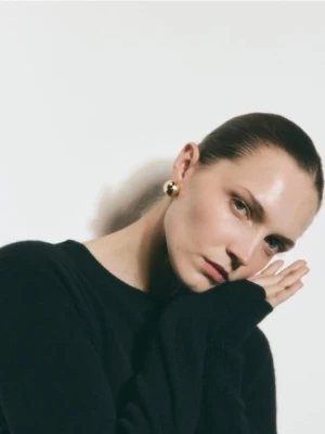 Reserved - Wełniany sweter z klamrą - czarny