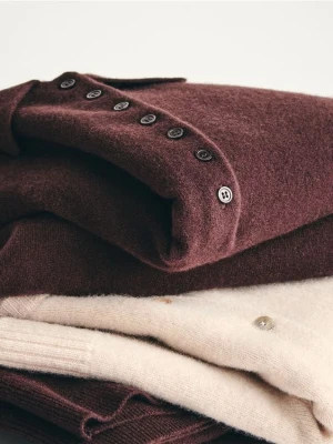 Reserved - Wełniany sweter z kołnierzykiem - ciemnobrązowy