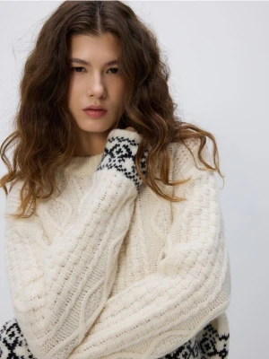 Reserved - Wełniany sweter - złamana biel