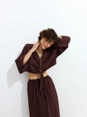 Reserved - Wiązana koszula z lnem - ciemnobrązowy