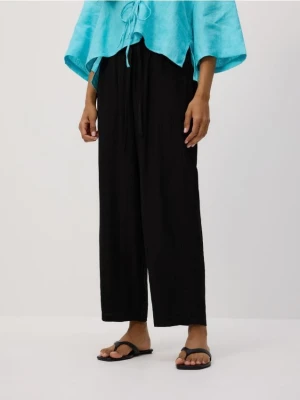 Reserved - Wiskozowe spodnie z wiązaniem - czarny