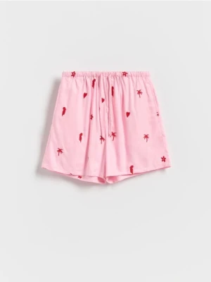 Reserved - Wiskozowe szorty z haftem - pastelowy róż