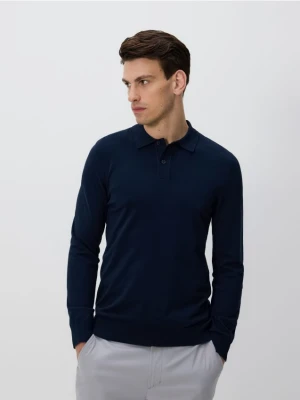 Reserved - Wiskozowy sweter polo - granatowy