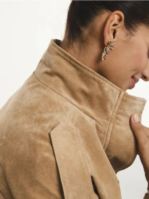 Reserved - Wiszące kolczyki w kształcie kwiatów - brązowy