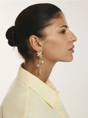 Reserved - Wiszące kolczyki - złamana biel