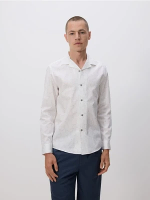 Reserved - Wzorzysta koszula regular fit - biały