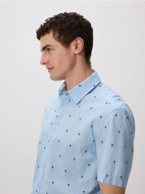Reserved - Wzorzysta koszula regular fit - jasnoniebieski