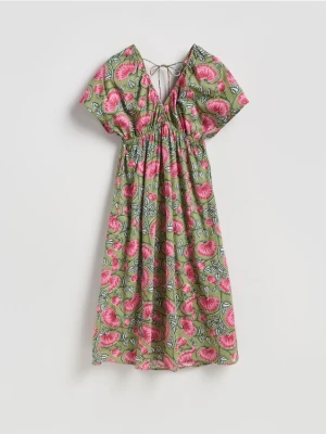 Reserved - Wzorzysta sukienka midi - wielobarwny