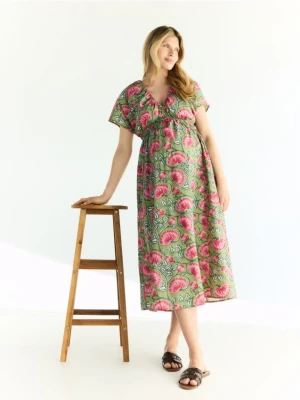 Reserved - Wzorzysta sukienka midi - wielobarwny