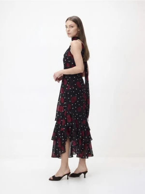 Reserved - Wzorzysta sukienka z szalem - czarny