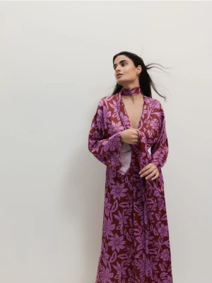 Reserved - Wzorzysta sukienka z szalem - wielobarwny