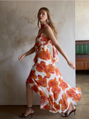 Reserved - Wzorzysta sukienka z szarfą - wielobarwny