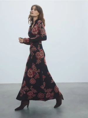 Reserved - Wzorzysta sukienka z wiskozą - wielobarwny