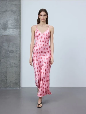 Reserved - Wzorzysta sukienka z wiskozy - wielobarwny