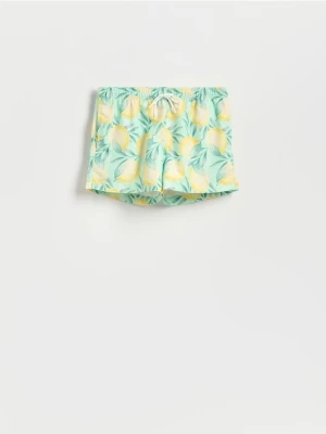 Reserved - Wzorzyste szorty plażowe - jasnozielony