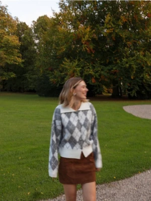 Reserved - Wzorzysty kardigan oversize - wielobarwny