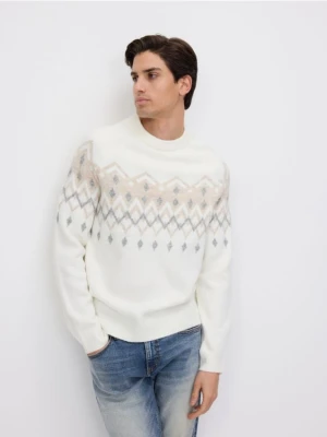 Reserved - Wzorzysty sweter - złamana biel