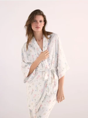 Reserved - Wzorzysty szlafrok z wiskozy - kremowy