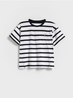 Reserved - Wzorzysty t-shirt z haftem - złamana biel