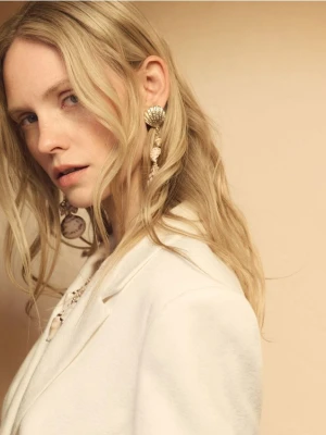 Reserved - Żakardowa marynarka slim fit - złamana biel