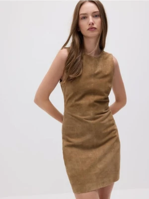 Reserved - Zamszowa sukienka mini - beżowy