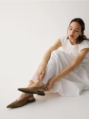 Reserved - Zamszowe baleriny z odkrytą piętą - beżowy