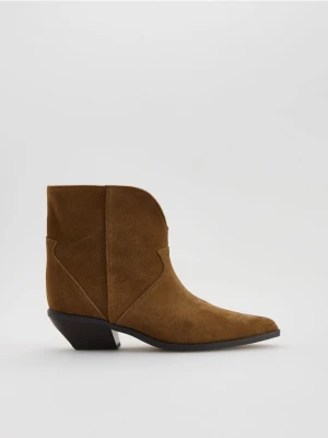 Reserved - Zamszowe botki - beżowy