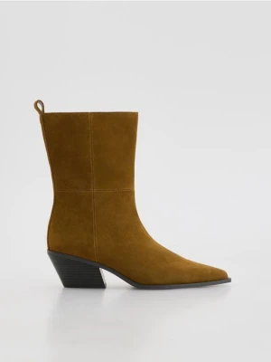 Reserved - Zamszowe botki na obcasie - brązowy