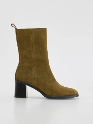 Reserved - Zamszowe botki na obcasie - ciemnozielony