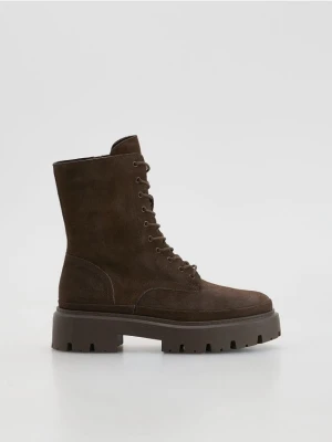 Reserved - Zamszowe botki ze sznurowaniem - ciemnobrązowy