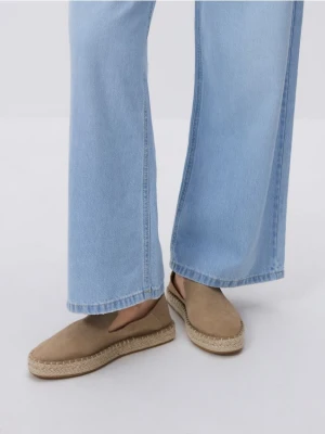 Reserved - Zamszowe espadryle - beżowy